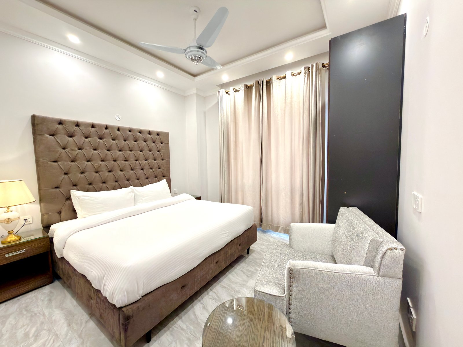 Junior Suite — bedroom