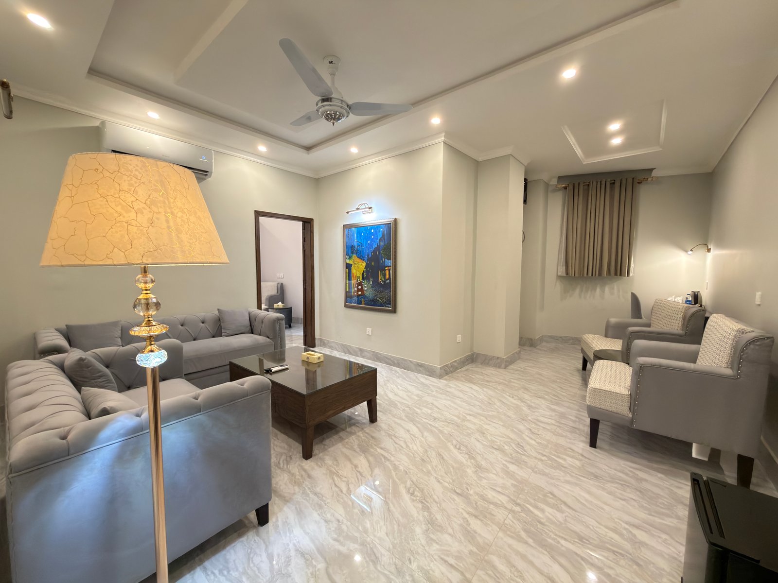 Presidential Suite — detail